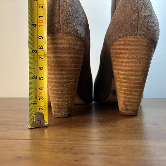 Charles David Women's 9 Niche Taupe Suede Ankle Boots Pointy Toe Stack Heel - Picture 6 of 11